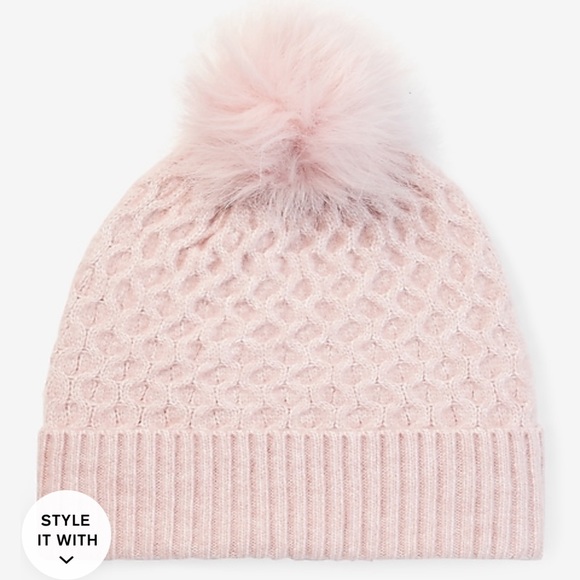 EXPRESS Dusty Mauve Honeycomb Pom Beanie NWT - Picture 3 of 11